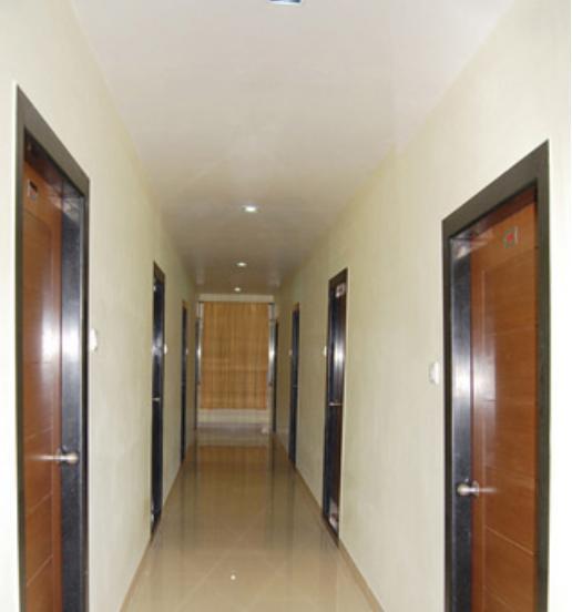 Отель Balaji Grand Какинада Экстерьер фото