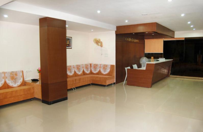 Отель Balaji Grand Какинада Экстерьер фото