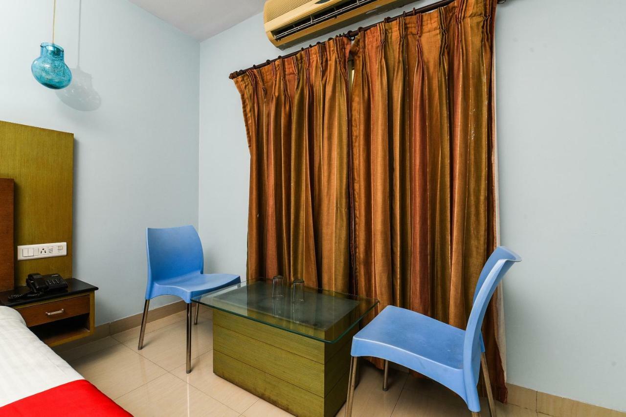Отель Balaji Grand Какинада Экстерьер фото