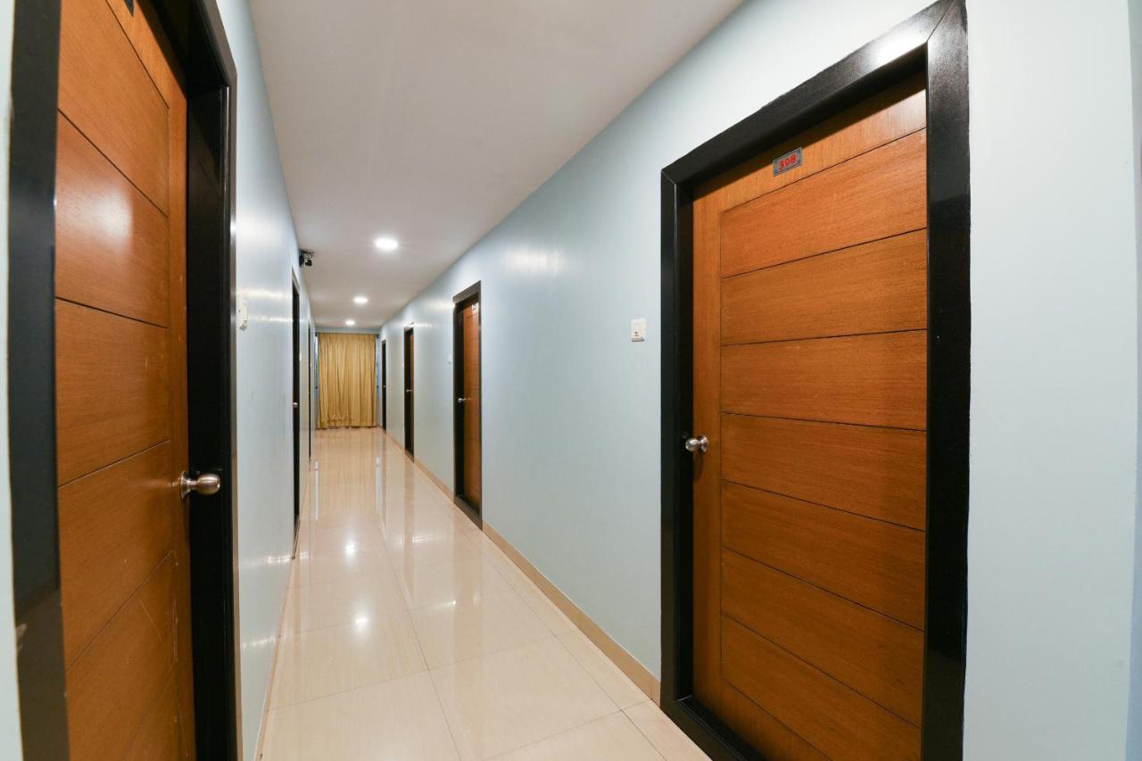 Отель Balaji Grand Какинада Экстерьер фото